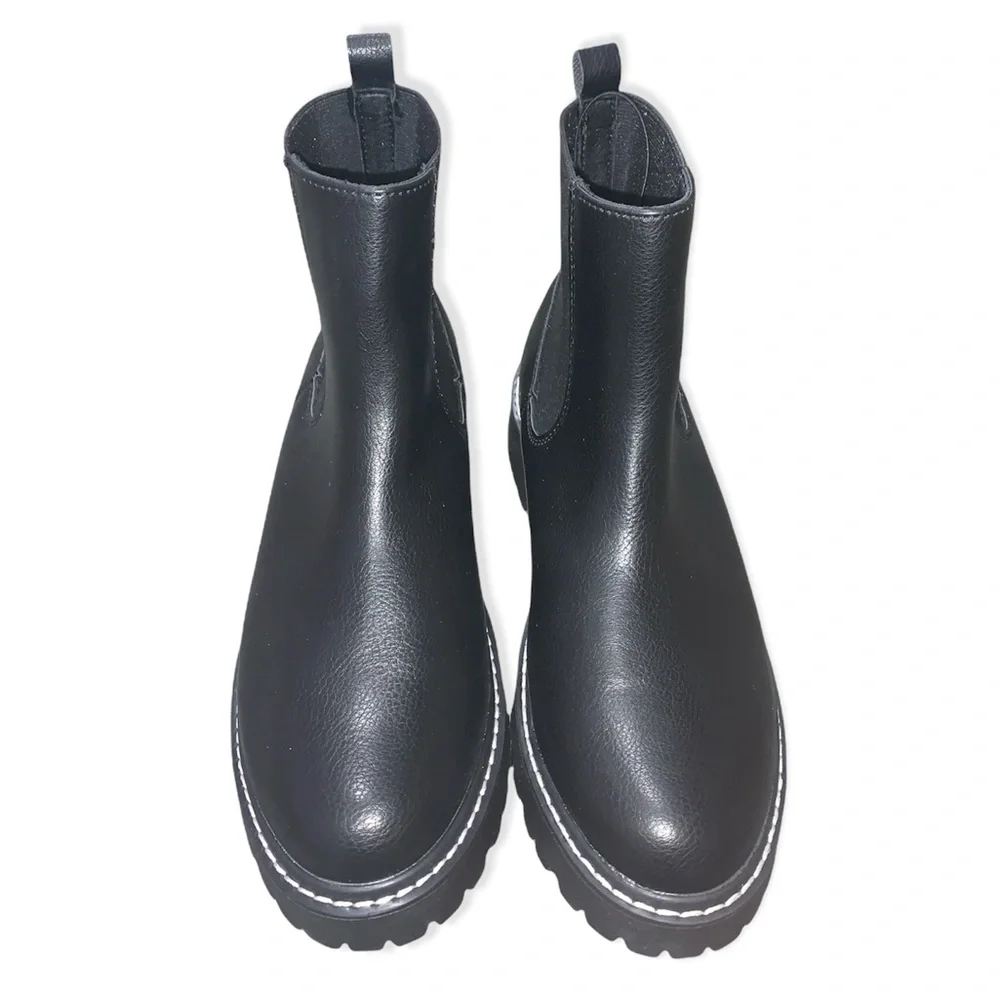 DV by Dolce Vita Women’s Lobera Chelsea Boot - Picture 15 of 16